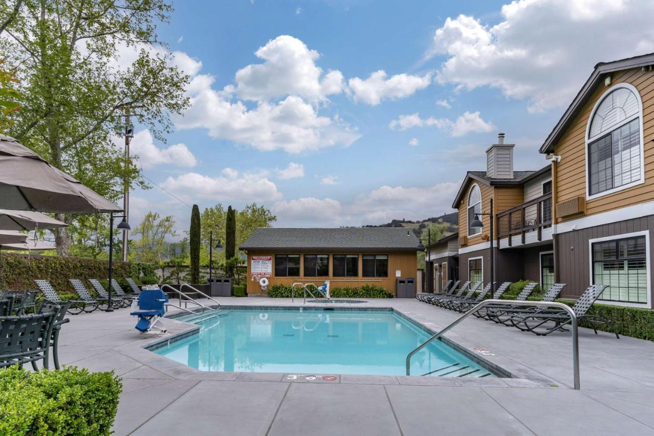 Best Western Plus Stevenson Manor Калистога Екстериор снимка