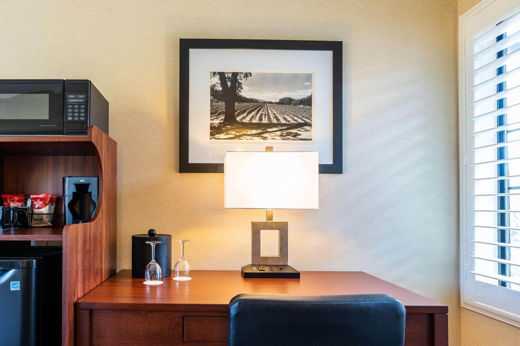 Best Western Plus Stevenson Manor Калистога Екстериор снимка